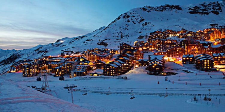 Colorado’s ski season maintains at those resorts