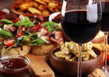 Film, foods and drinks make for a scrumptious combination