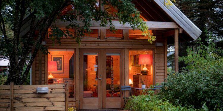 Pros and cons of booking a cottage during stays