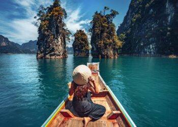 Ariana Grande Postpones 2 Tour Dates Due to Illness